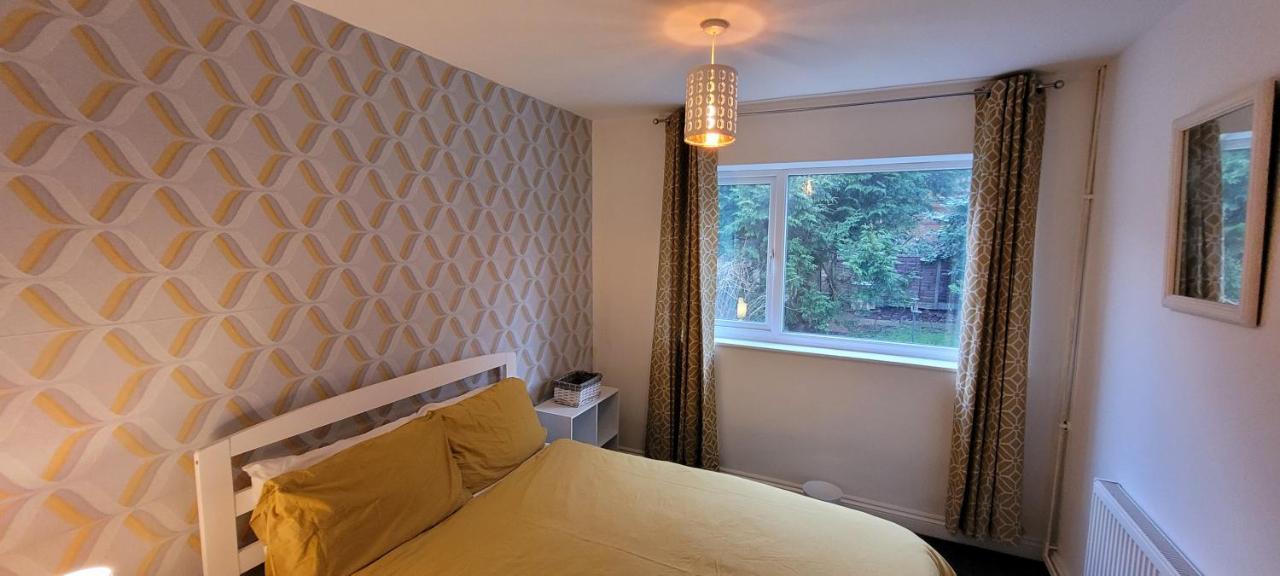 The Hillside Apartment - King'S Norton Бирмингам Екстериор снимка